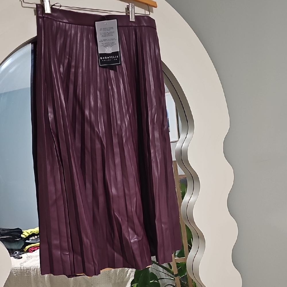Bagatelle Women's Purple Pleated Skirt
